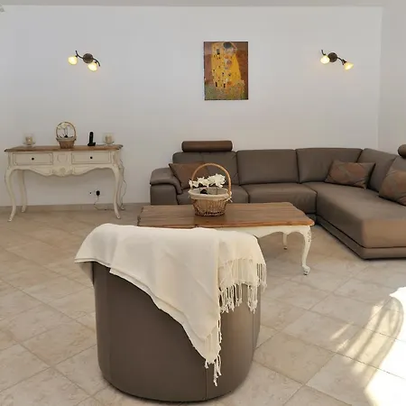 Villa Domaine Finili